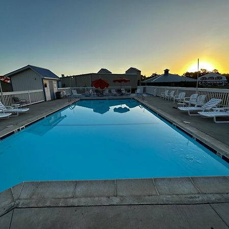 Days Inn By Wyndham Chincoteague Island Exterior photo