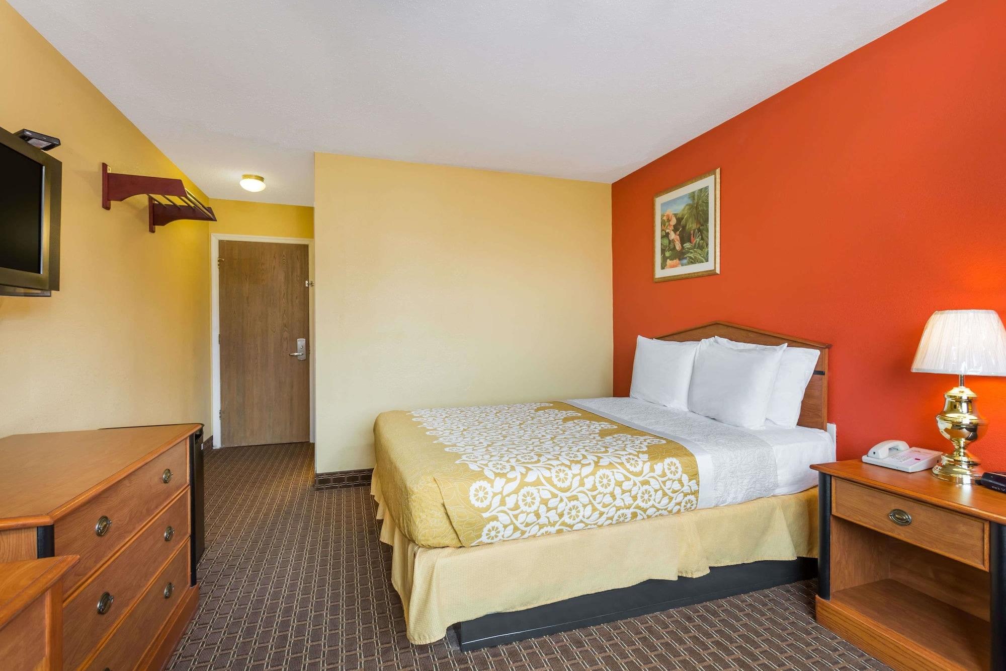 Days Inn By Wyndham Chincoteague Island Exterior photo