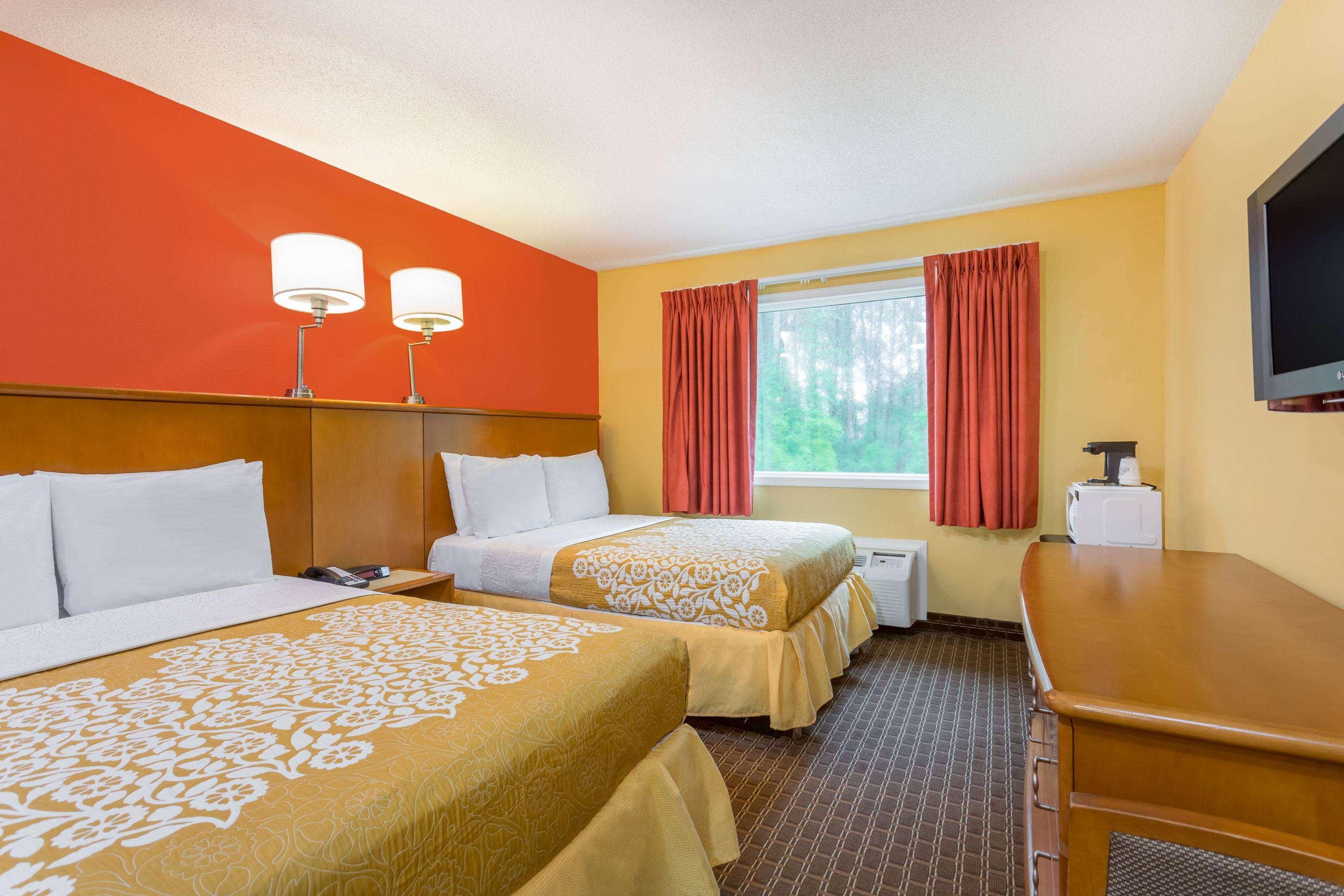 Days Inn By Wyndham Chincoteague Island Exterior photo